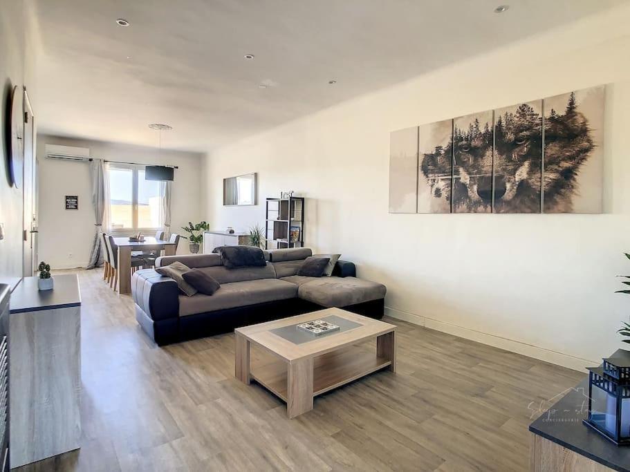 Homps - Appartement Avec Terrasse 4 Personnes Dış mekan fotoğraf